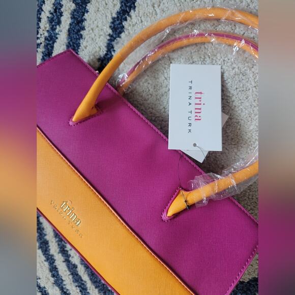 Trina Turk Colorblock Shoulder Bag Tangerine Pink Beachy - Picture 2 of 8